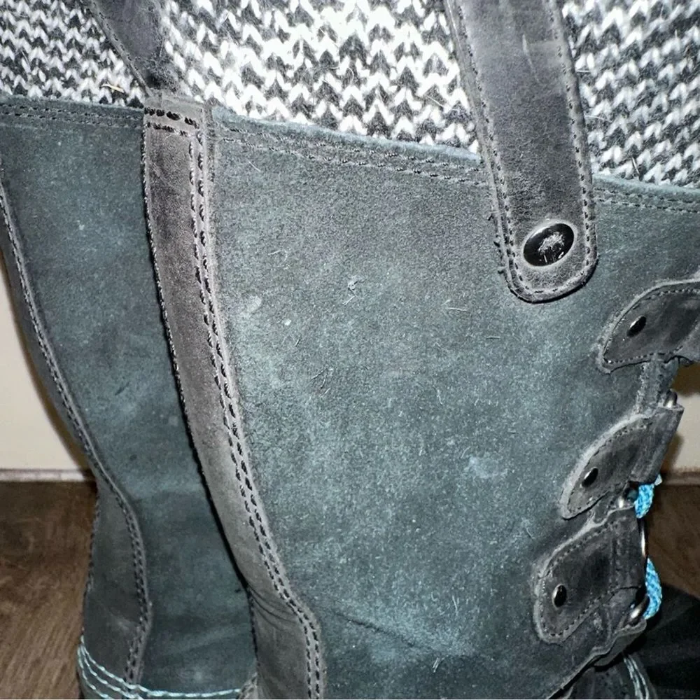 Sorel stylish black